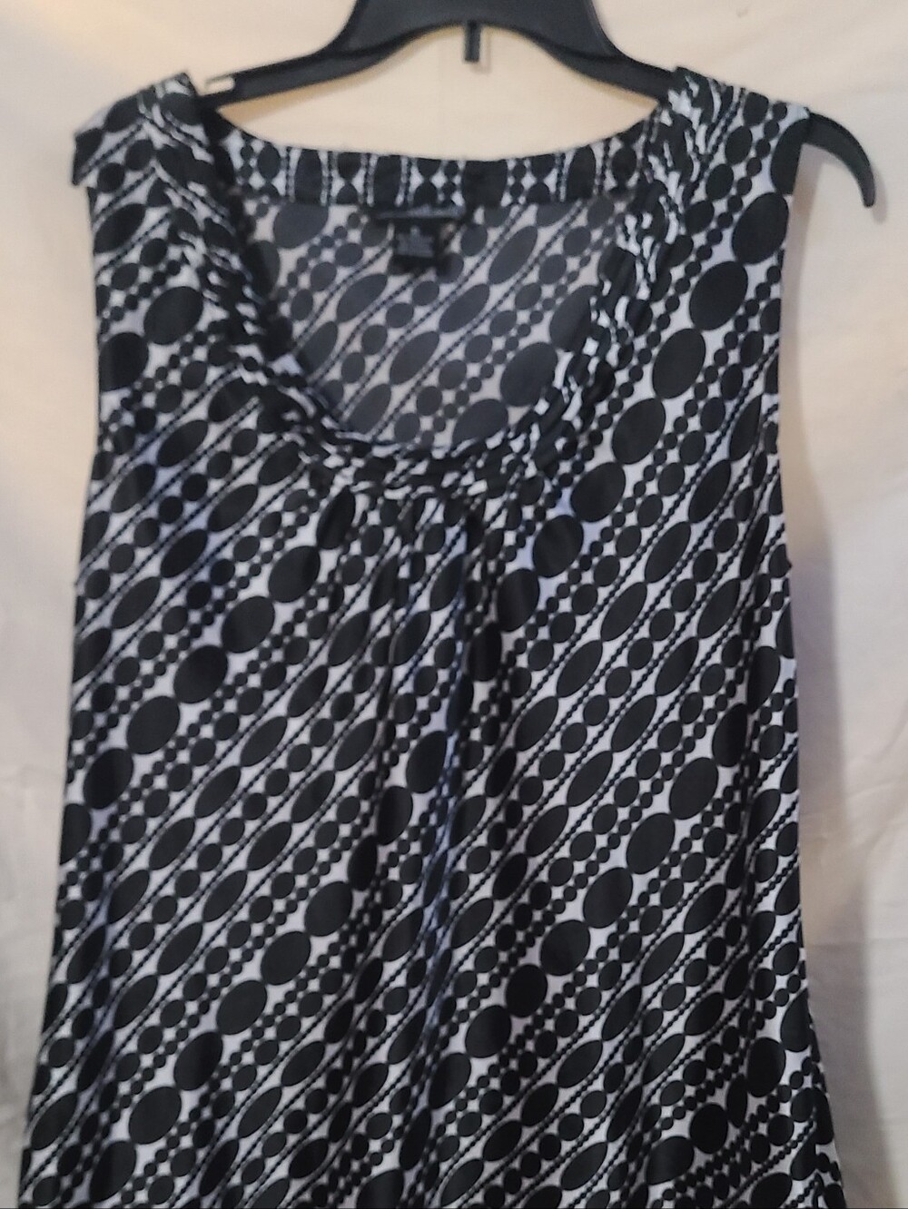 Willi Smith Black & White Sleeveless Geometric Dot Camisole